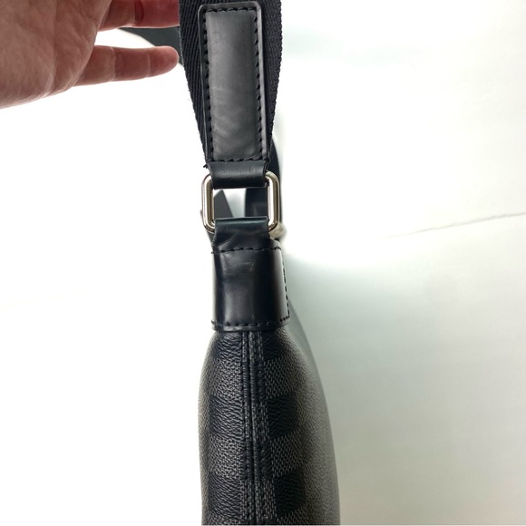 LV Mick PM messenger bag - Picture 8 of 14